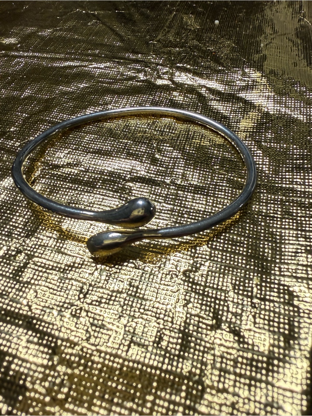 Elegant Vintage Silver Open Cuff Bracelet - Minimal Teardrop Ends